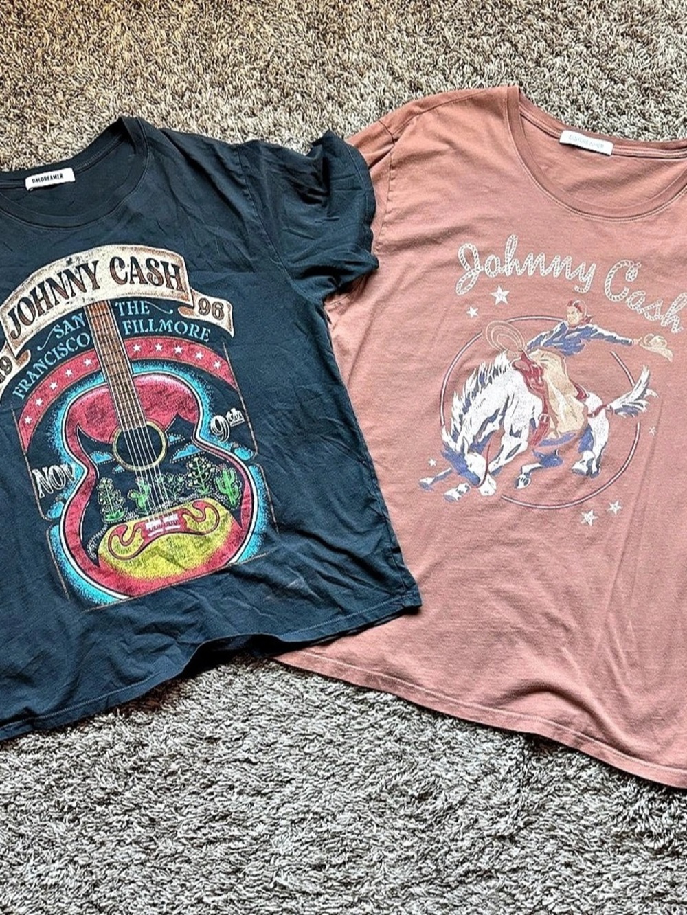 Daydreamer Johnny Cash T-Shirt 2-Pack in Pink & Black Size XL
